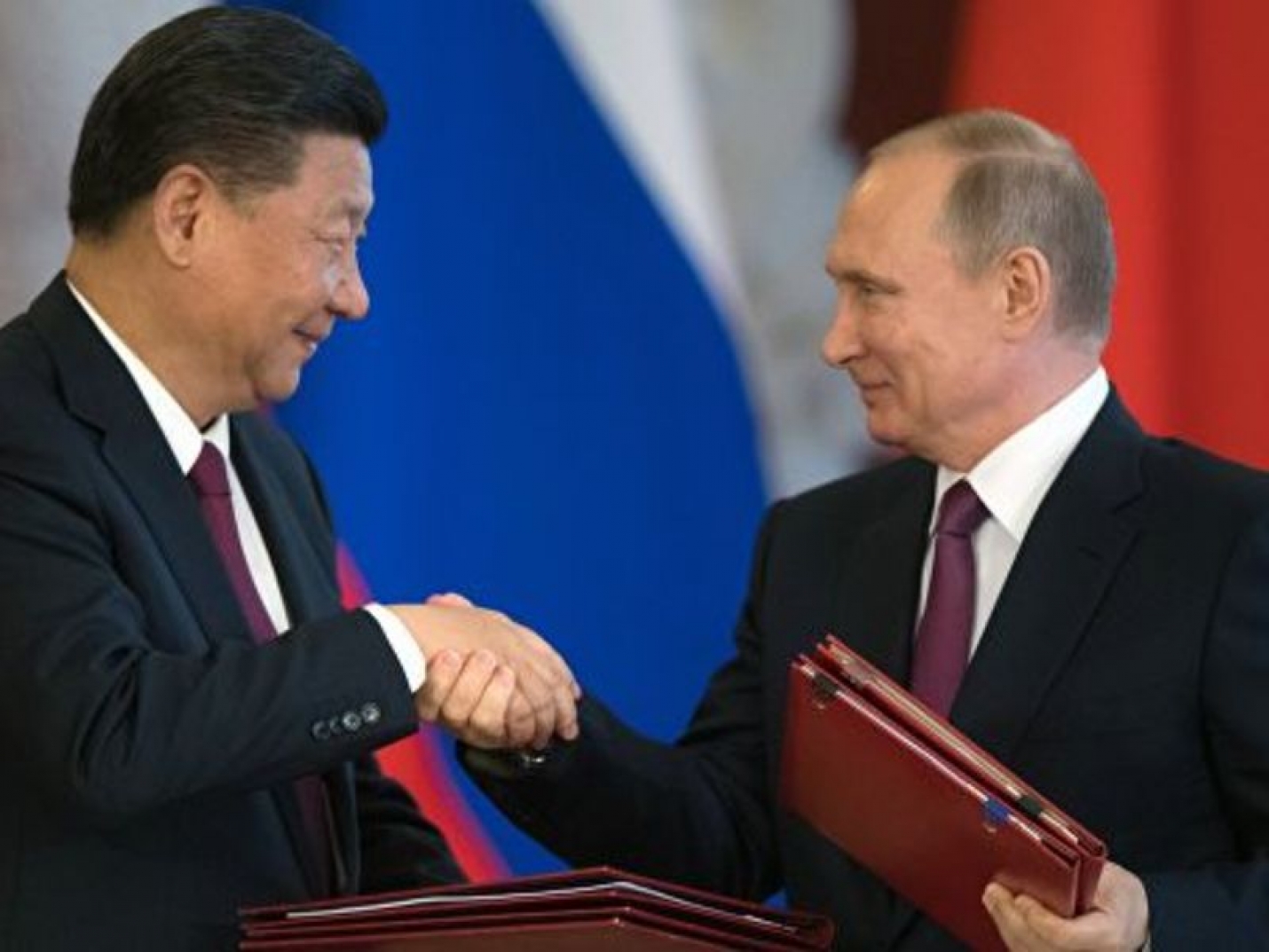 Российско-китайские дипломатические отношения отметили 70 лет